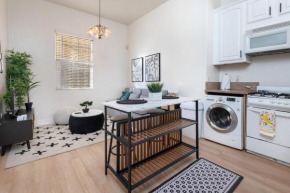 Elevated Style and Comfort Splendid 1 BR Apt in LA